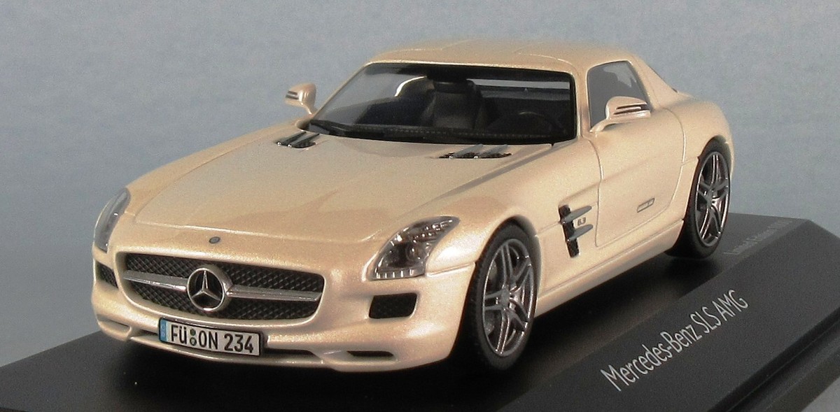 SCHUCO Mercedes-Benz SLS AMG C197 (White) 1/43 Scale Diecast