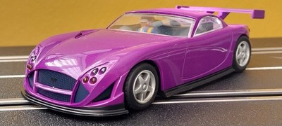 Neu in OVP 1:32 = Scalextric TVR Speed 12 lila C2194