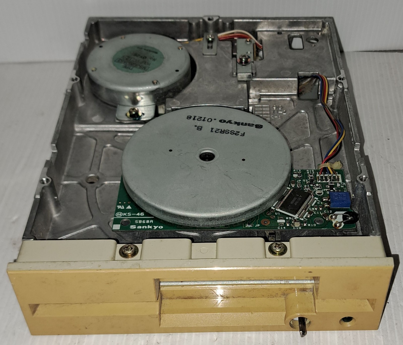 Floppy Drive Vintage 5 pollici e 1/4 Chinon FZ-506 senza levetta