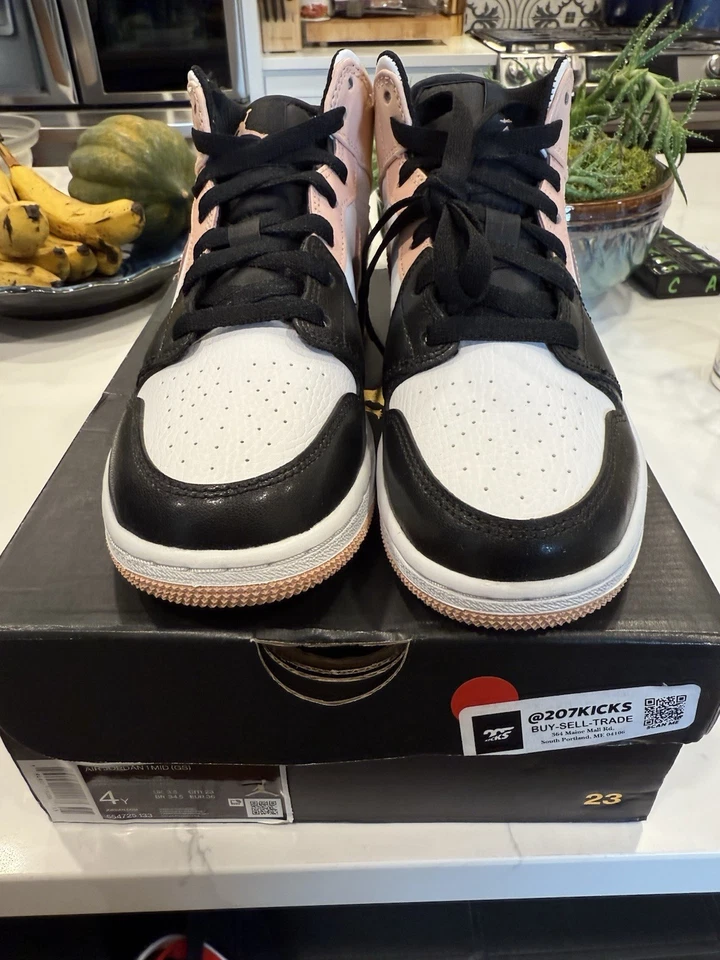 Talla: 4Y/5.5W Jordan 1 Mid “Naranja Ártico Puntera Negra” Nuevo Con Caja Foto 3 de 4