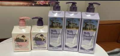 Milk Baobab Baby Powder Scent shampoo 