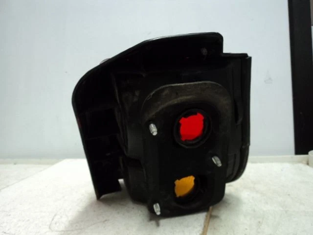 Luz trasera izquierda para conductor camioneta se adapta a 92-96 EAGLE SUMMIT C-41410 Foto 2 de 2