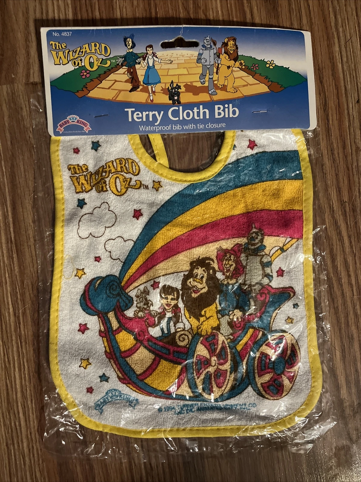 NEW~The Wizard Of Oz~~1-TERRY CLOTH BIB WITH TIE CLOSURE -VINTAGE 1994