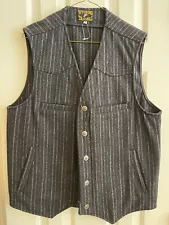 Wyoming Traders Men’s Gray, All Wool* Dual Holster,  Western Vest. Sz. Med NWOT!