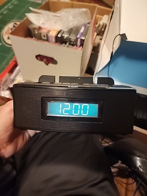 DOK CR18 Universal Multi-Charging Station Alarm Clock AM/FM radio tested & works