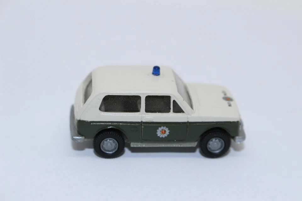 dm1562, Alter ADP Modell Kleinserie LADA Niva Volkspolizei TOP 1:87 / H0 - Bild 3 von 4