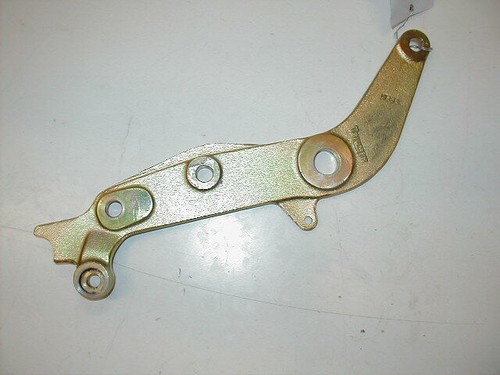 Halter Hauptständer Ständer Umlenkung Federbein Triumph Trophy 1200 T300E, 96-03