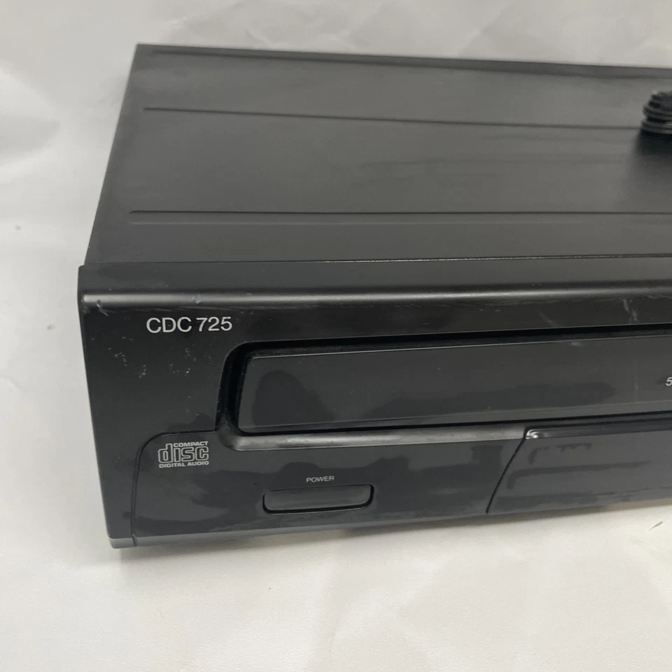 Magnavox  CDC 725 5-Disc Carousel CD Changer w/Cables W/ Remote Tested - Image 3 of 4
