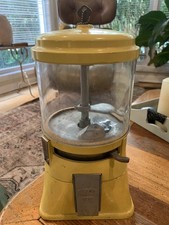 Vintage Regal Cylinder Gumball Machine W/key