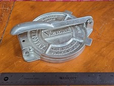 Victoria 8" Cast Iron Tortilla Press Roti Made in Columbia Arepas Empanadas Nice