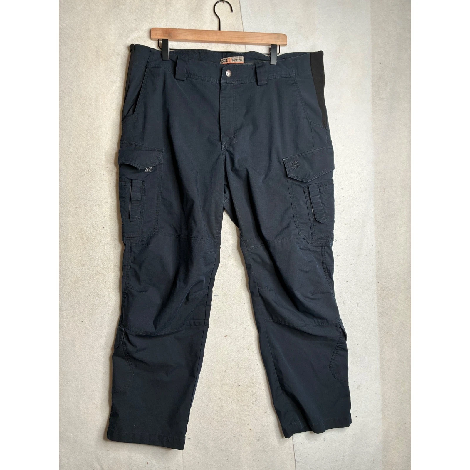 5.11 Tactical Mens Black Ripstop Cargo Pants 40x30 Multi-Pocket Work Trousers