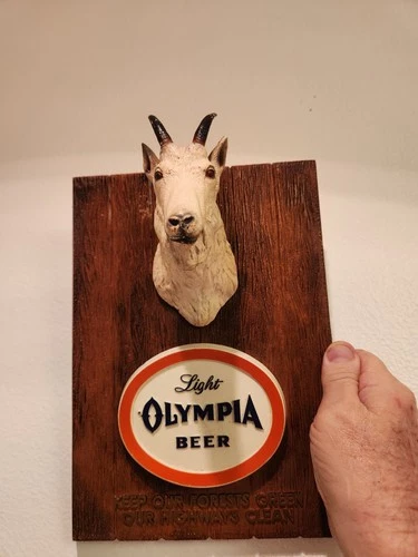 Vintage Olympia Beer 1962 Mountain Goat Mounted Head Plaque Wall Sign