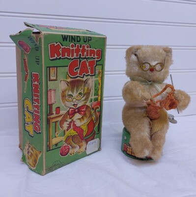 uu様用 ヴィンテージカラーネコノブ(STAUBなどに) Vintage Mechanical Tin Wind Up Knitting Cat Nomura Toys Japan