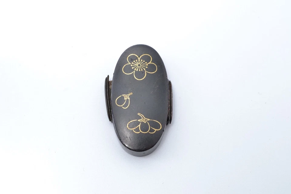 Fuchi Kashira japonés kodogu antiguo mumei diseño de flores de ciruelo Shakudo Edo Foto 2 de 4