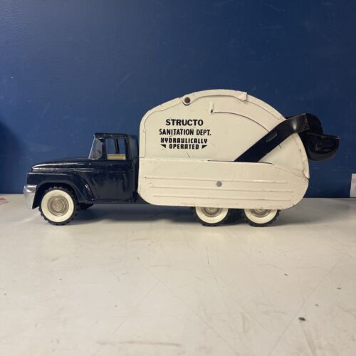 Vintage 1982 Hot Wheels Trash Truck Orange Dept. of Sanitation