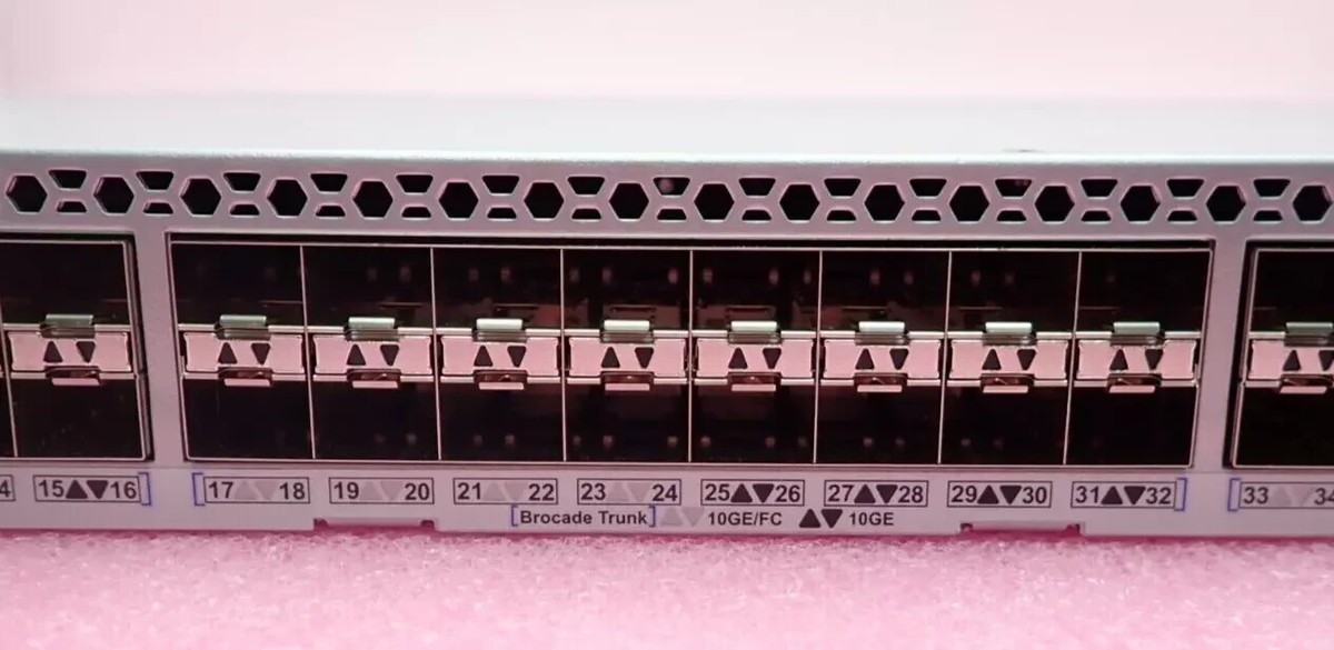 Brocade VDX 6740 BR-VDX6740-24-R 48x 1/10GbE SFP+ +4x 40Gb QSFP+