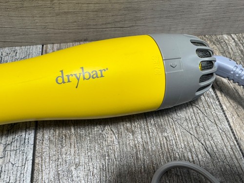 Cepillo redondo Drybar usado amarillo - Imagen 2 de 12