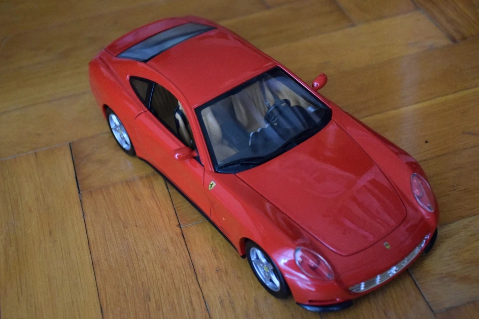 Ferrari F137 Hotwheels 1 18 - Immagine 4 di 4
