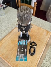 Blue Microphones Yeti USB Microphone - Silver