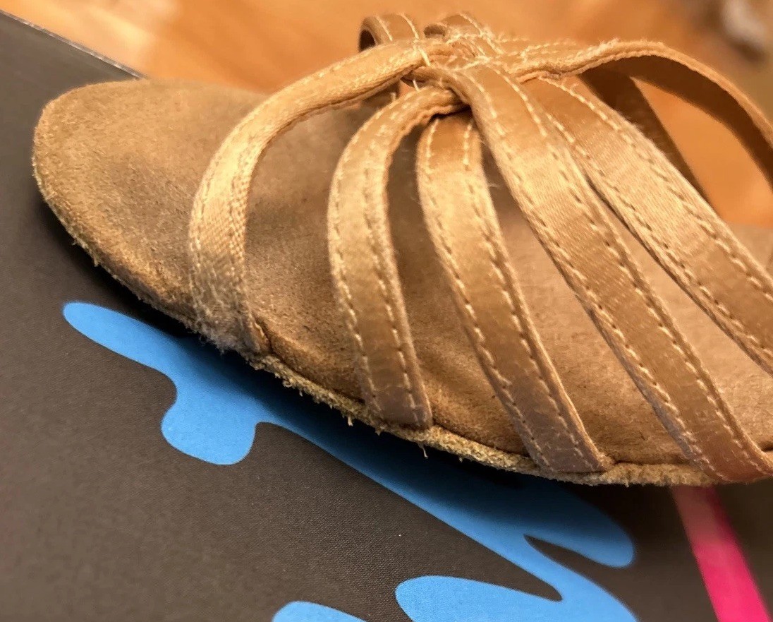 International Dance Shoes Latin Flavia Flesh Satin UK5 US7 Junior Heel Height