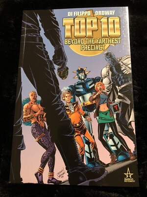 Top 10: Beyond the Farthest Precinct TPB (DC Comics, September 2006) New