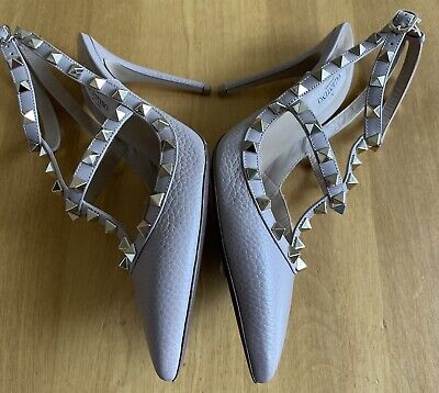 Authentic Valentino Garavani Woman's Rockstud Shoes Nude Authentic Valentino Garavani Woman's Rockstud Shoes Nude