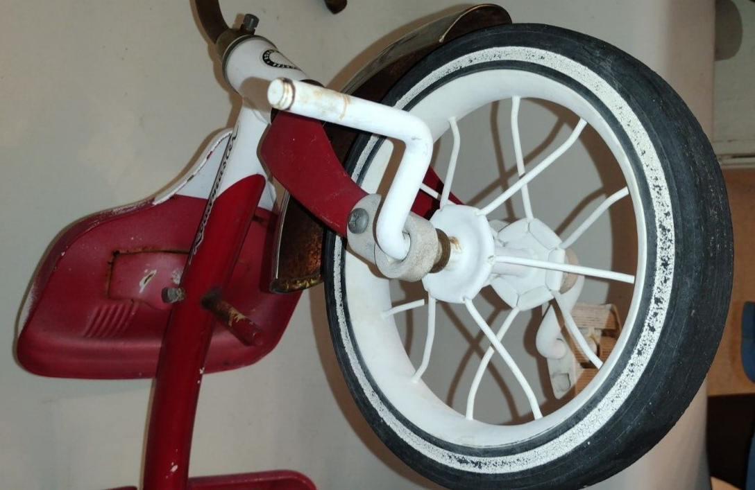 Vintage Rare Collectible Red & White Roadmaster Tricycle Made In