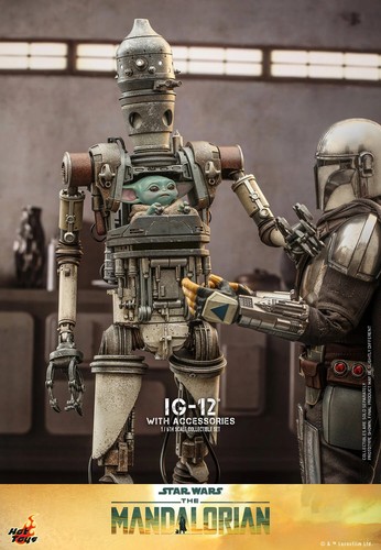 Juego de figuras Hot Toys TMS105 IG-12 y Grogu con accesorios escala 1/6 en stock - Imagen 9 de 24