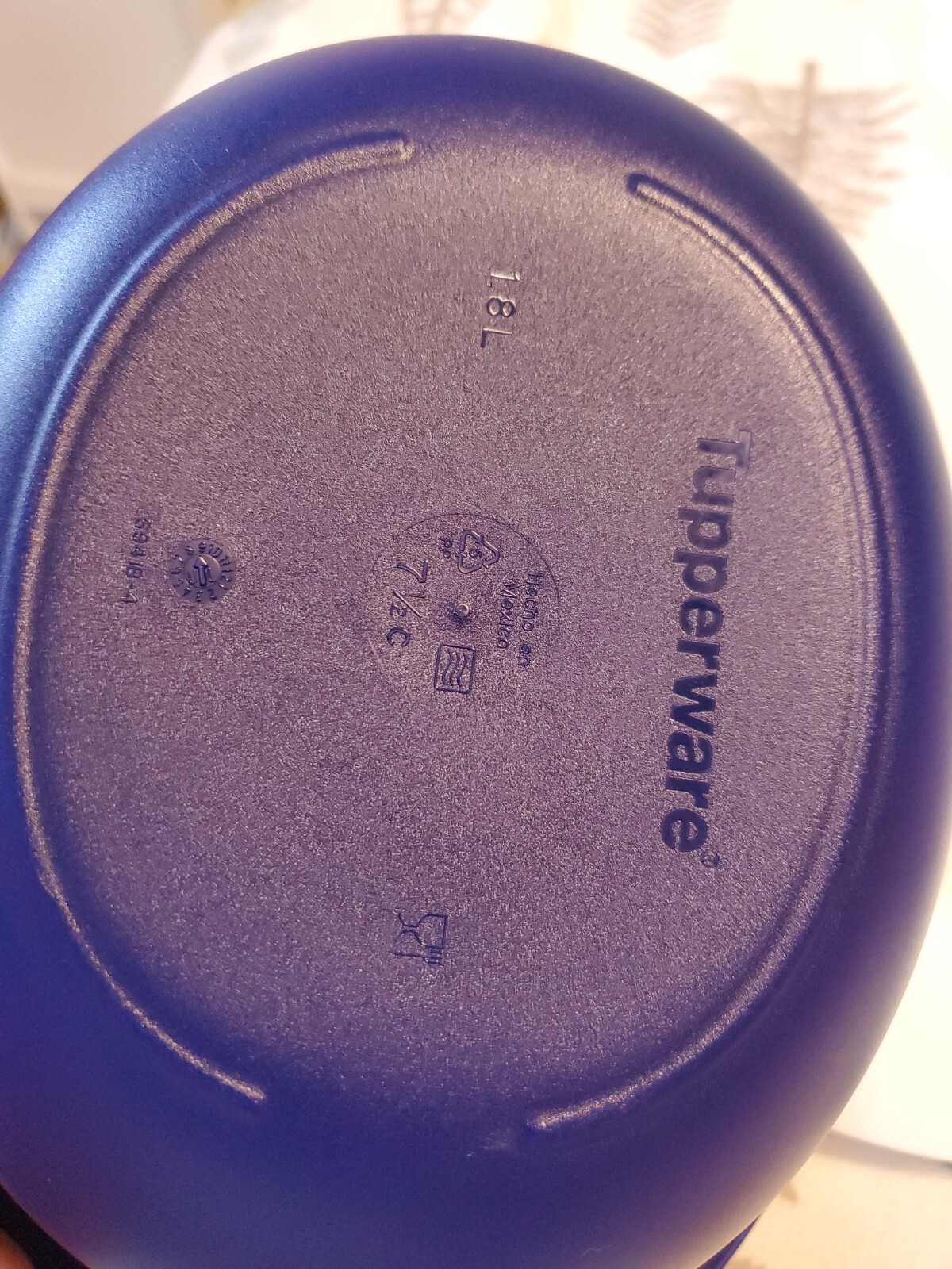 New TUPPERWARE Essentials Soup Server 7½ CUPS Soup Bowl W/Ladle  Blue