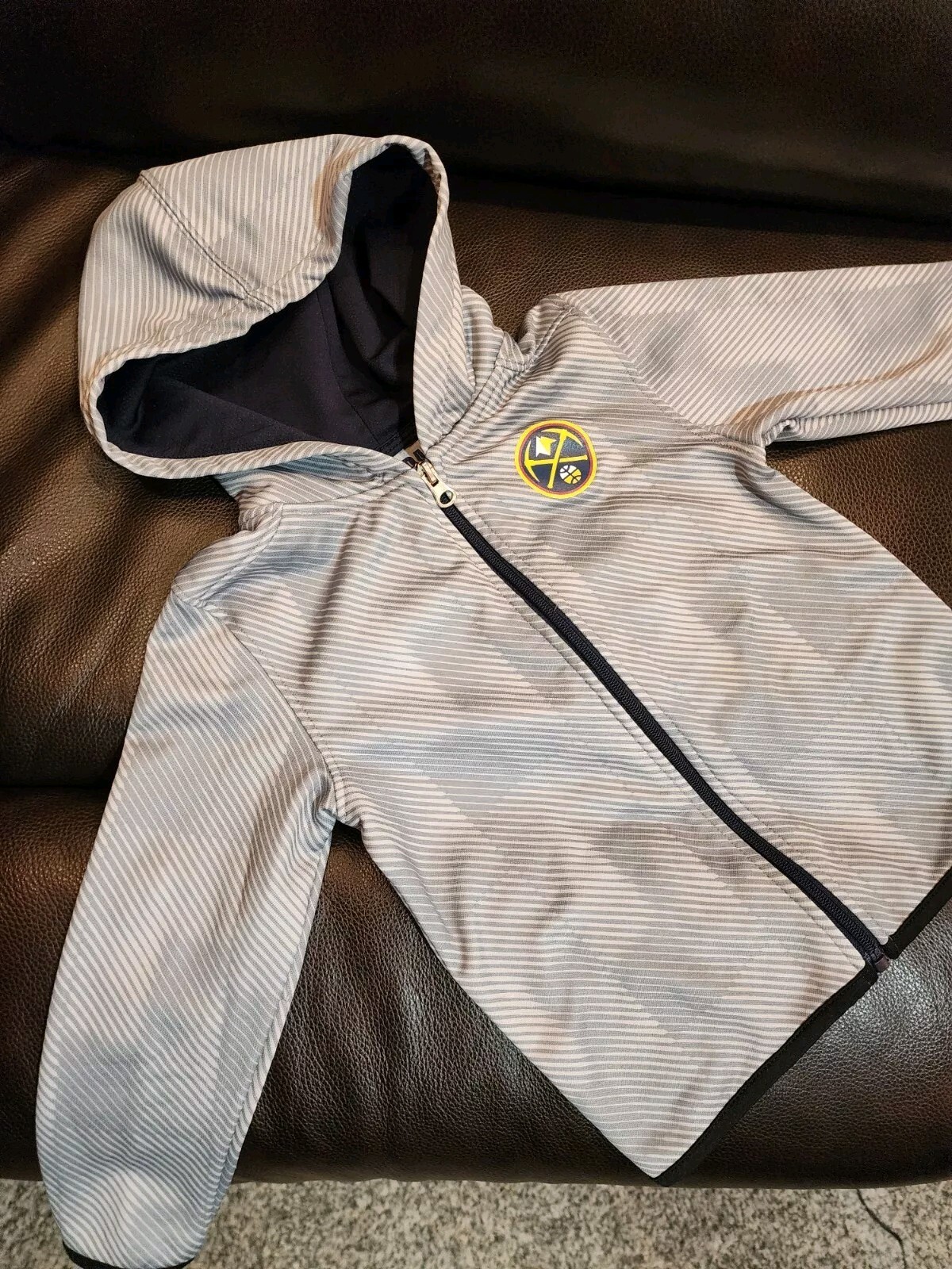 Picture 4 of 8