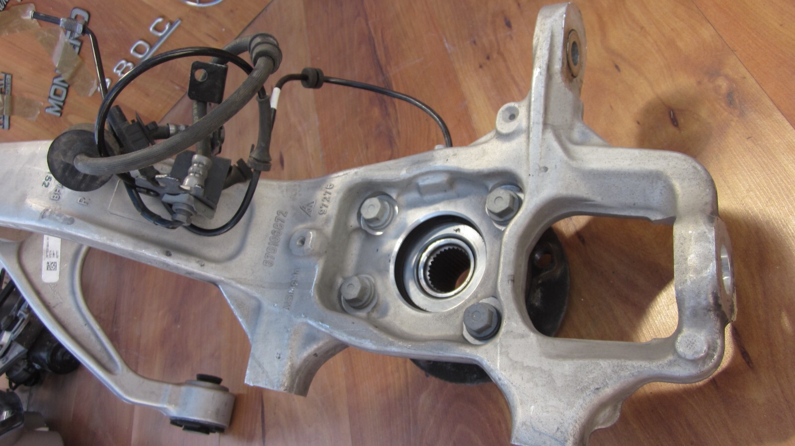 2018 23 Maserati Levante M161 Knuckle Spindle Hub Suspension RIGHT FR 670034381