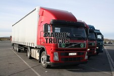 Foto de camión Volvo FM lona semirremolque Polonia rojo NOBER #d6rw