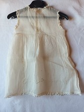 Robe dentelle brodé baptême vintage bébé poupée