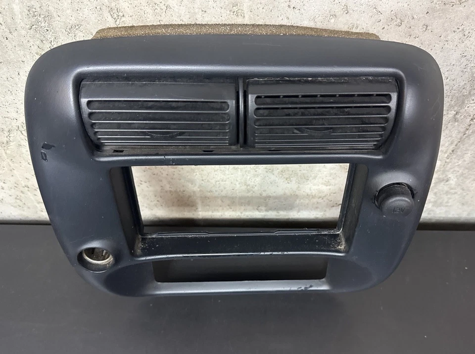 Оригинальный черный отделочный ободок для радиоприемника приборной панели Ford Explorer Mercury Mountaineer 1995-2003 годов выпуска - Изображение 4 из 4