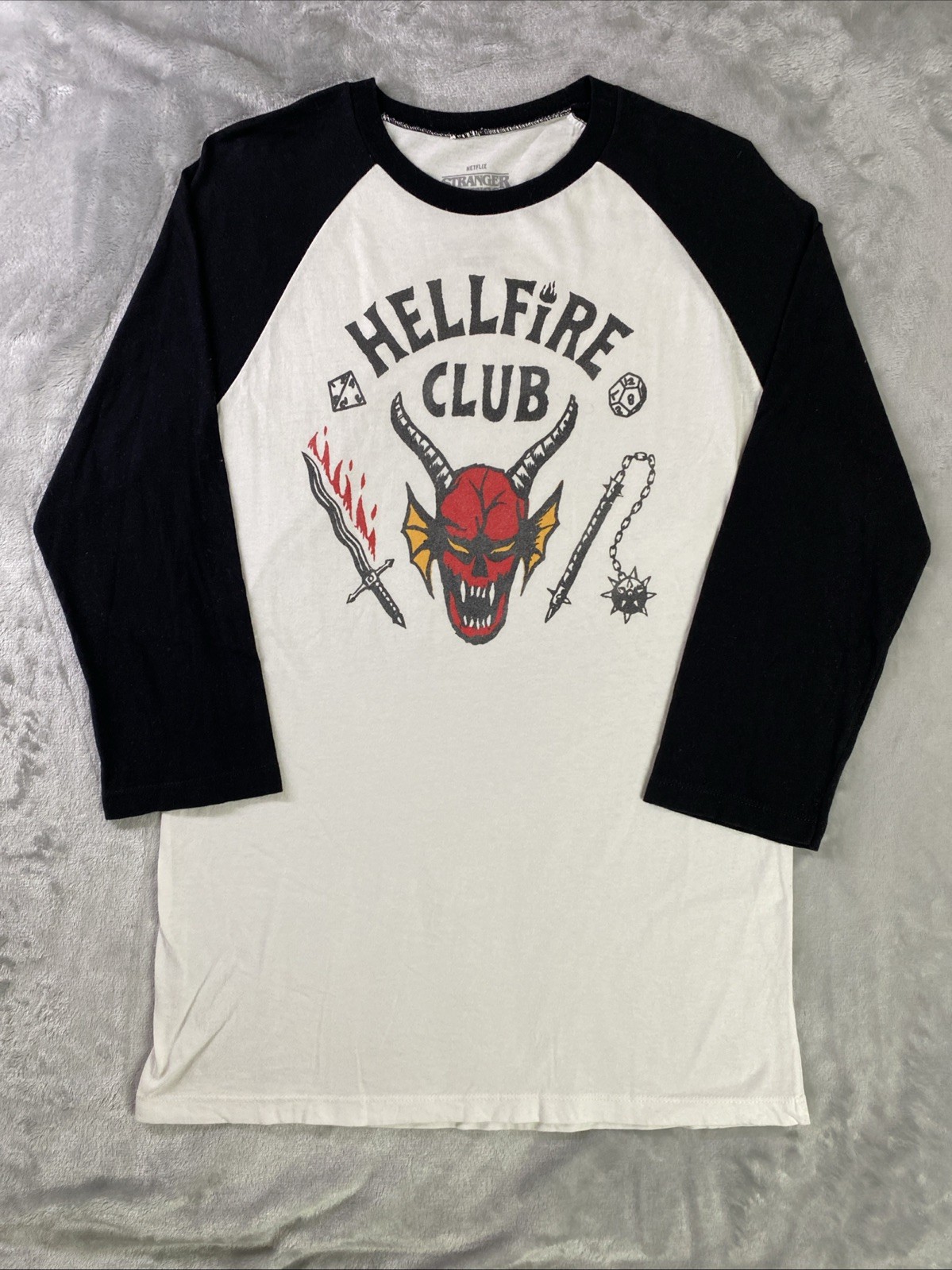 Stranger Things Hellfire Club Shirt Mens Medium White Black Raglan Baseball Tee