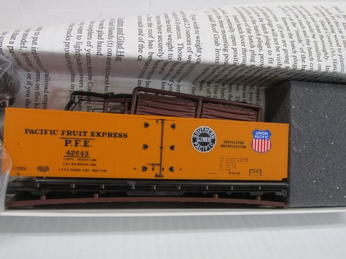 INTERMOUNTAIN # 41702P-22 ~ P.F.E.  COCHE REFRIGERADOR # 42643 ~ KIT ~ ESCALA HO | Condition: New