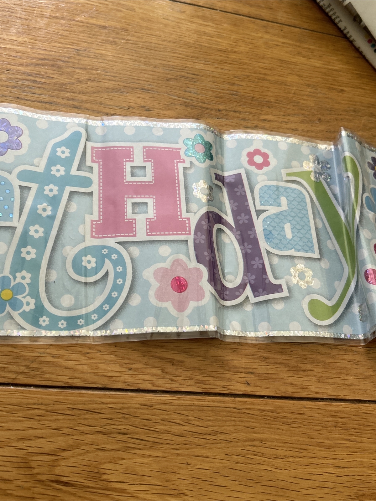 Simon Elvin 21st birthday party decorations badge balloons banner Female