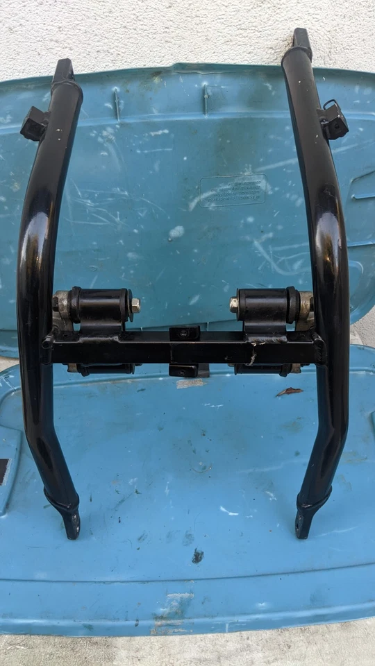 Kawasaki ZX 1100 D ZX11 1995 motor Ninja montaje sub bastidor soporte Foto 2 de 4