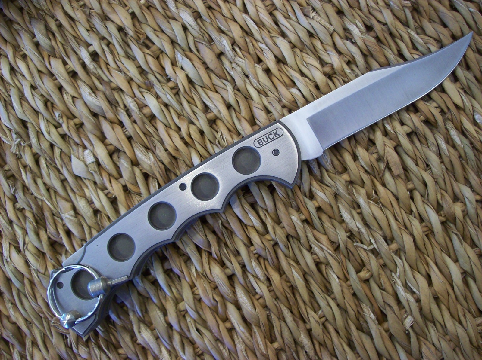 VINTAGE BUCK KNIFE 186 "THE TITANIUM" FOLDER / 1987 Unused or barely