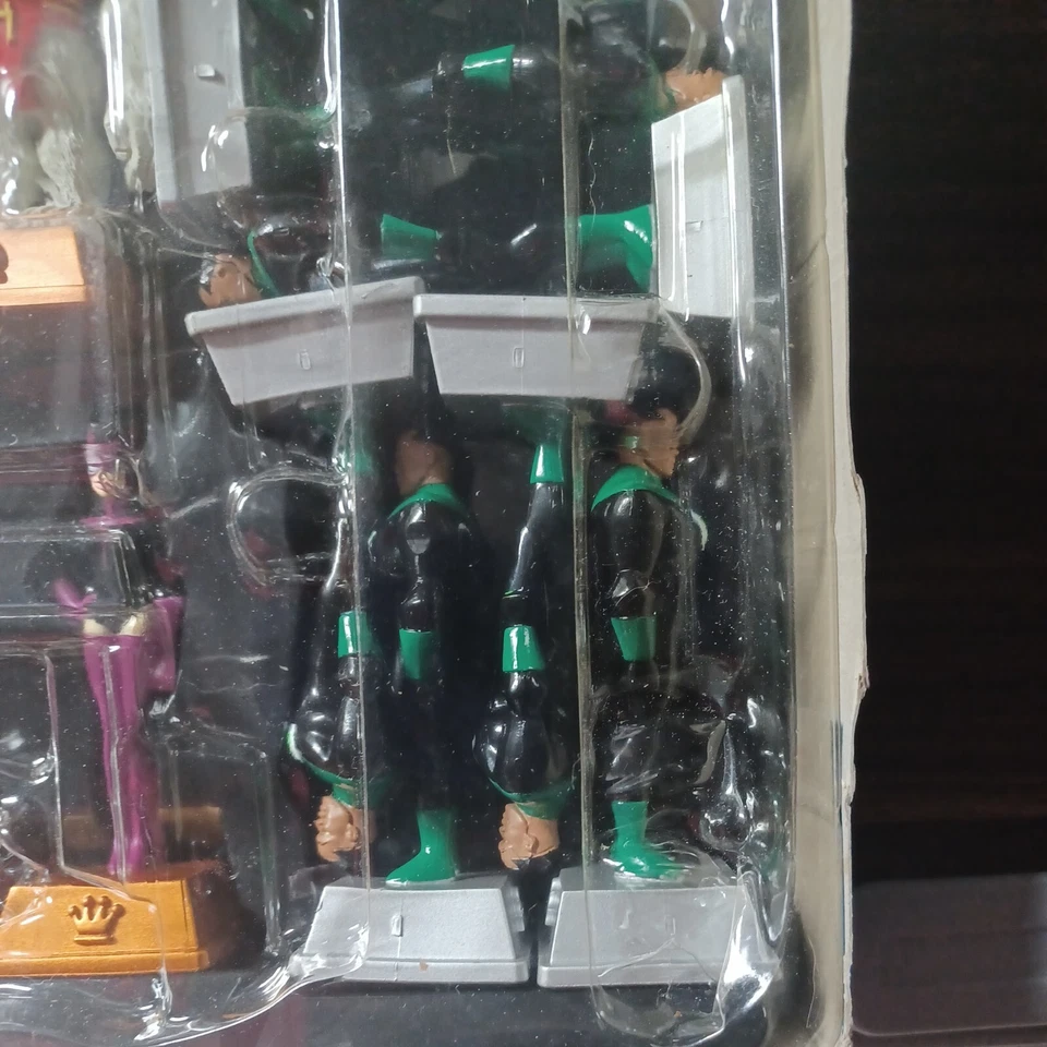 Rare Justice League Adventures JLA Chess Set 2004 Complete with box and board - Image 4 of 4