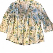 Floral blouse with ruffle sleeves