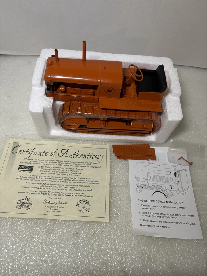 SpecCast Allis-Chalmerd Model K Crawler Tractor, Diecast 1/16 - Image 2 of 4