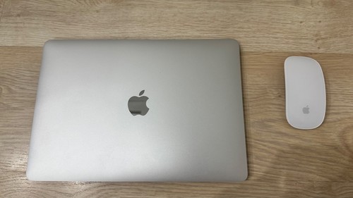 Apple MacBook Pro 13,3 Zoll (256GB SSD, Intel Core i5 7. Gen., 3,60GHz, 8GB RAM) - Bild 8 von 13