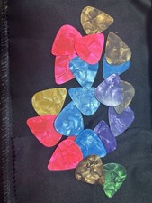 Lot Of 20 Guitar Picks Thin .46 MM Assorted Colors Free Shipping 