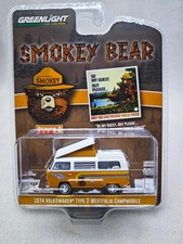 Green Light 1:64 Smoked Bear 3-1974 Volkswagen T2 Westfalia Camper Van 