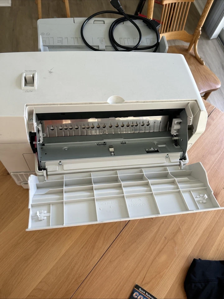 Escáner de documentos dúplex a color Panasonic KV-S5046H de alta velocidad Foto 3 de 4