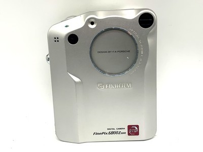 Fujifilm FinePix 6800 Digitale Kompaktkamera mit 8.3-24.9
