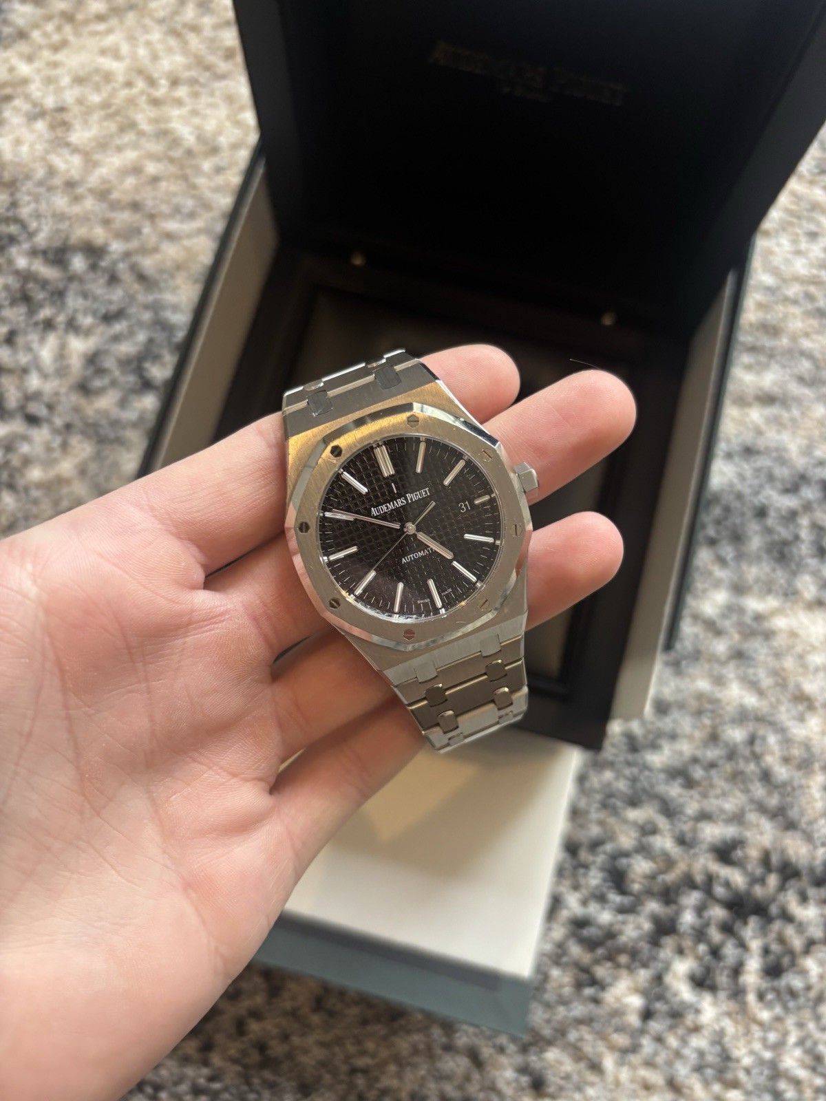 Audemars Piguet Royal Oak Men's Black Watch - 15400ST