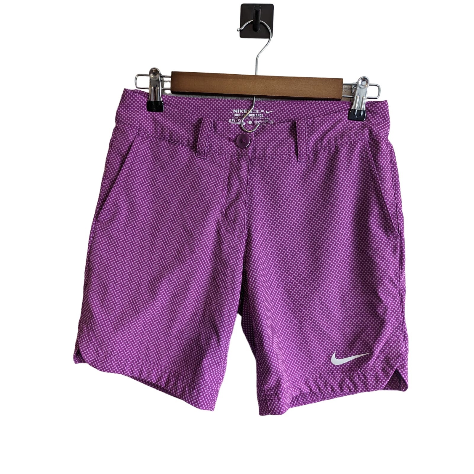 Nike Golf Tour Performance Sz 2 Bermuda Length Athletic Shorts Purple Polka Dot