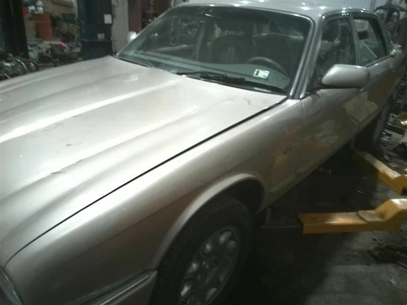 Chasis ECM dirección izquierda panel de patada compatible con 99-03 XJ8 101305 Foto 2 de 4